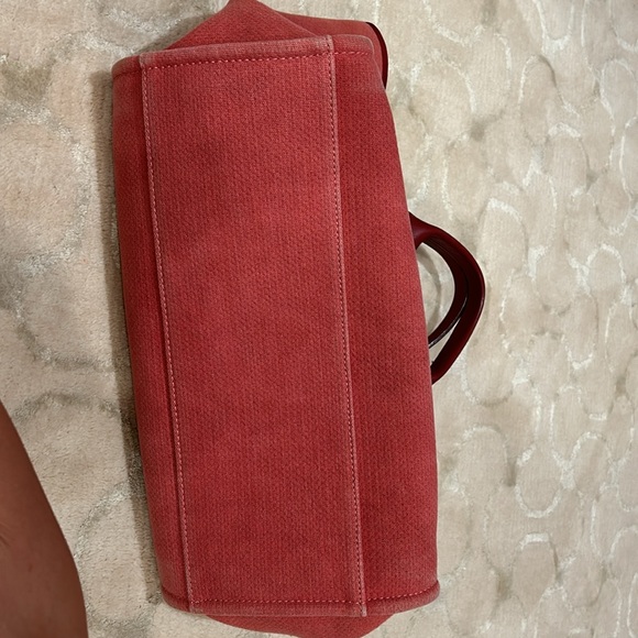 Chanel large tote - Picture 7 of 8